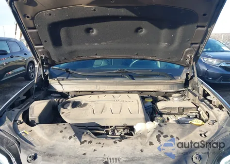 2019 Jeep Cherokee Latitude Plus Fwd z USA, uszkodzony, nr VIN 1C4PJLLX5KD143351